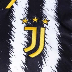 Camiseta Adidas Juventus Primera Equipación 2023-2024 Niño 9 Camiseta Adidas Juventus Primera Equipación 2023-2024 Niño -zapateria de futbol camiseta adidas juventus primera equipacion 2023 2024 nino black white 4