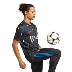 Camiseta Adidas Manchester United FC Pre-Match 2022-2023 -zapateria de futbol camiseta adidas manchester united fc pre match 2022 2023 black night grey glory blue icey pink 2