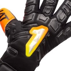 Guante Rinat The Boss Stellar Alpha Niño 9 Guante Rinat The Boss Stellar Alpha Niño -zapateria de futbol guante rinat the boss stellar alpha nino black 4