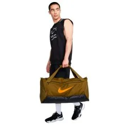 Bolsa Nike Brasilia 9.5 (41 L) -zapateria de futbol bolsa nike brasilia 9.5 41 l olive flak black vivid orange 4
